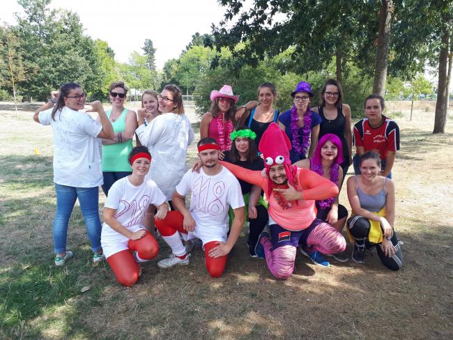 Les étudiants se sont retrouvés au Lac de Maine pour organiser des jeux afin de mieux connaître leurs camarades.