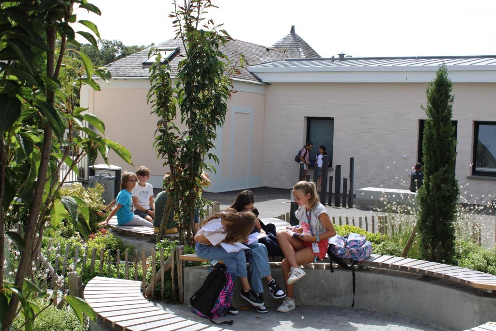 Cour collège